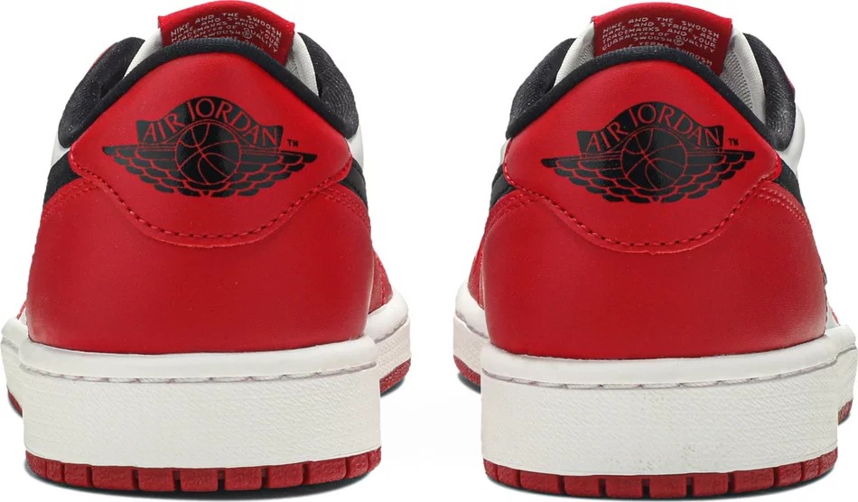 Air Jordan 1 Retro Low ‘Chicago’ - Image 3